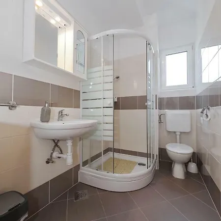 Anamarija Apartament *